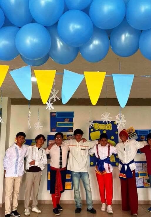 alumnos del colegio novoespañol